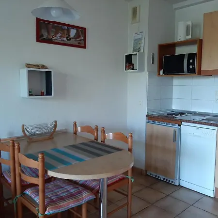 T2 à Socoa Avec Terrasse, Proche - Fr-1-239-511 * Ciboure